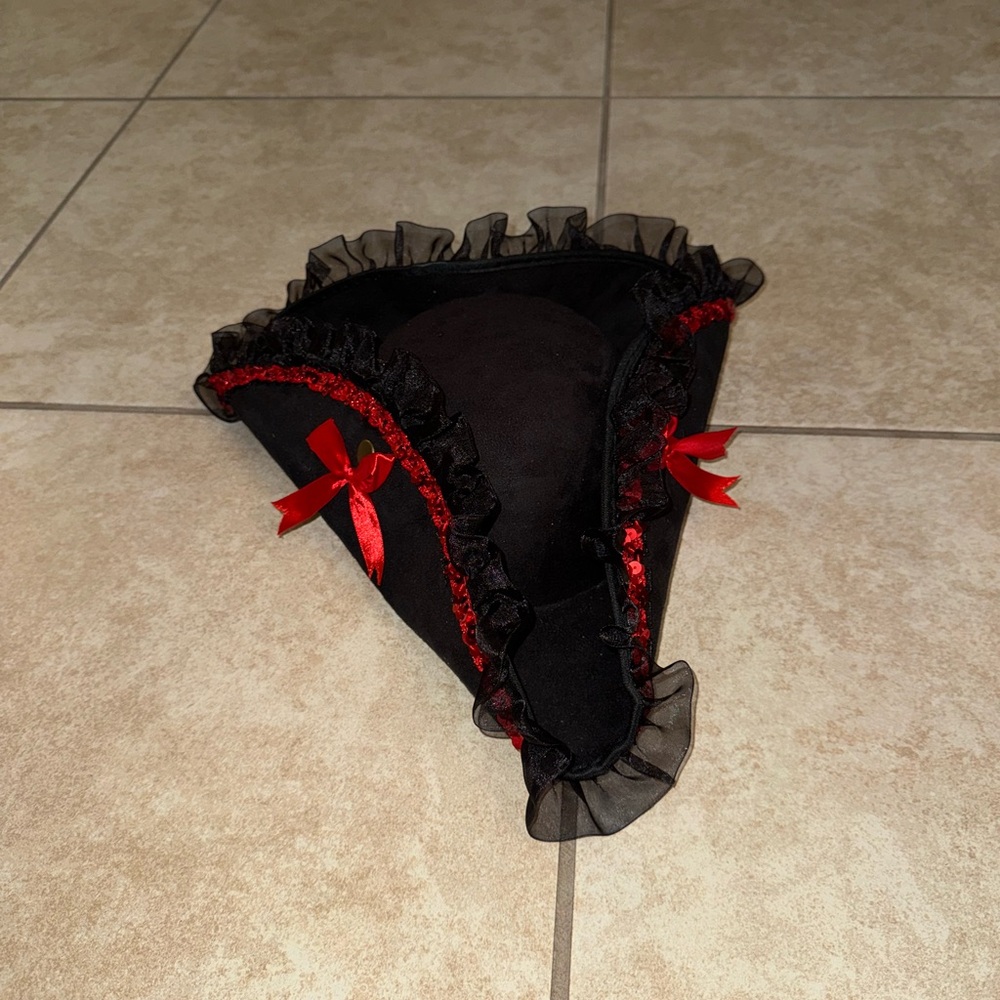 Elegant Pirate Vintage OG Bonnet Red Black Lace Hat